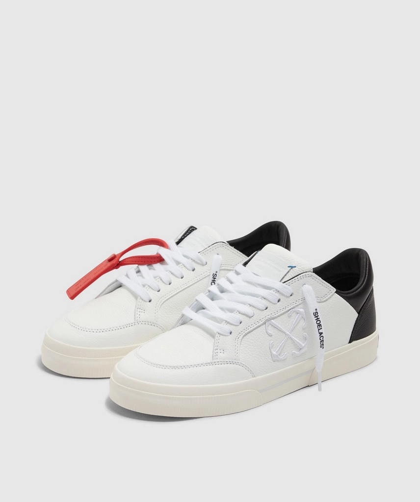 Off White Low vulc leather sneaker